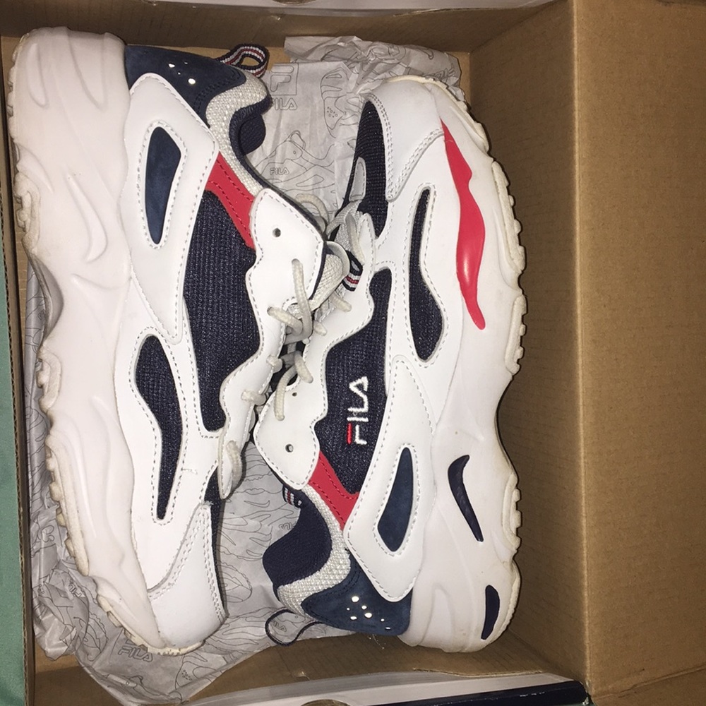 fila shoes size 6.